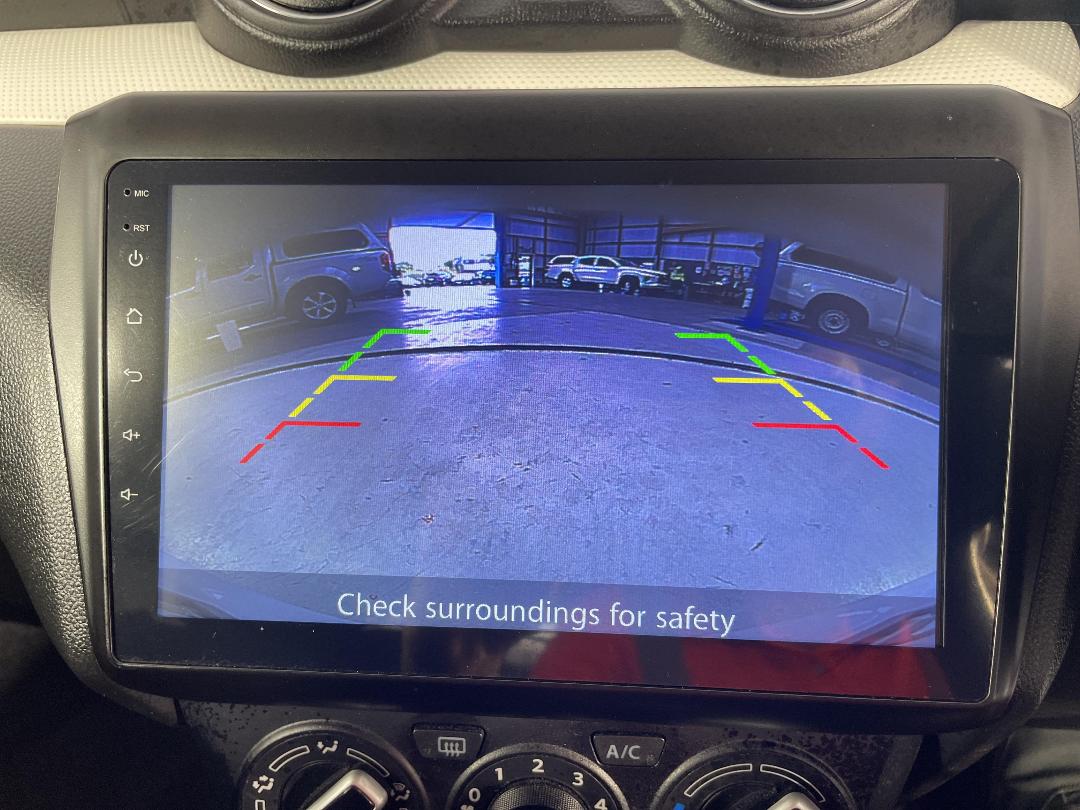 Photo '23' of Suzuki Swift