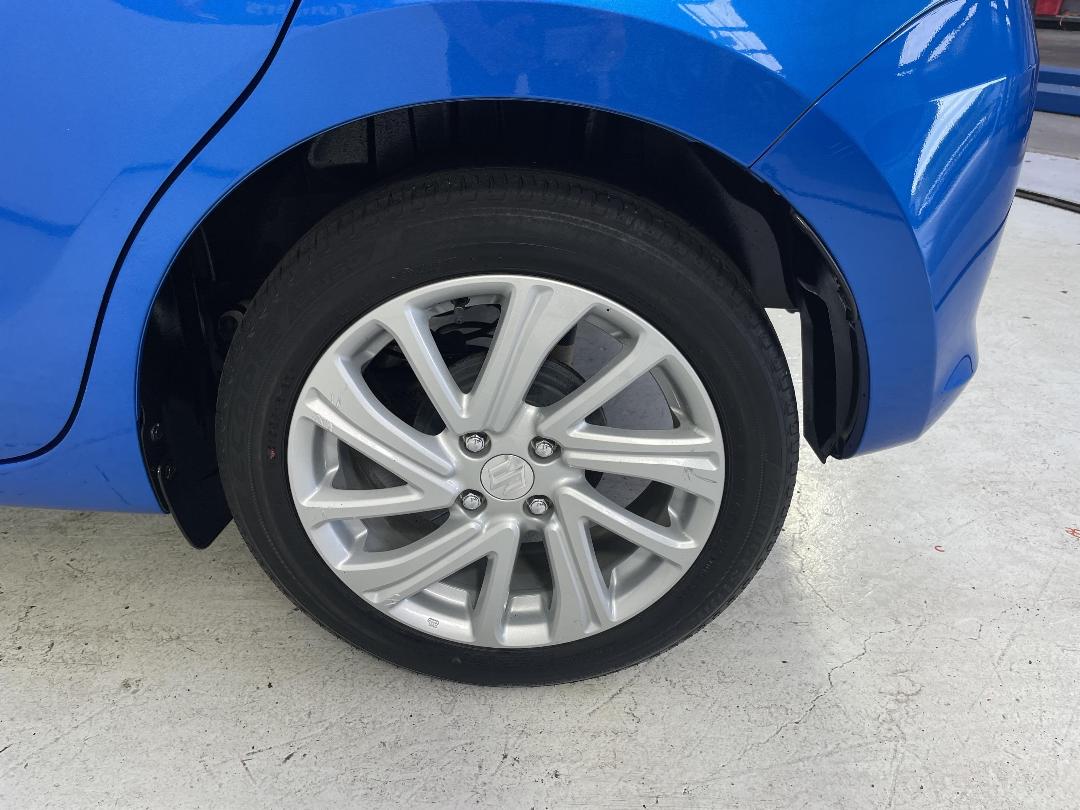 Photo '11' of Suzuki Swift