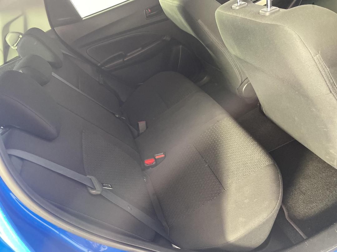 Photo '20' of Suzuki Swift