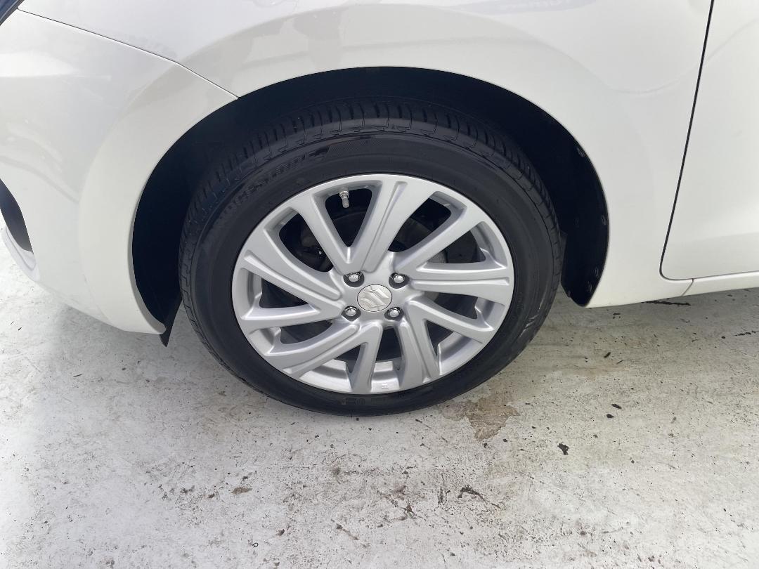 Photo '10' of Suzuki Swift