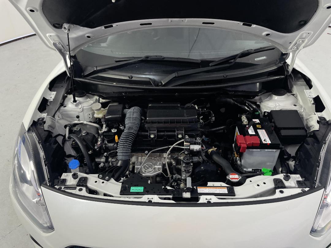 Photo '13' of Suzuki Swift