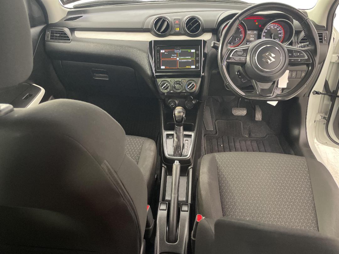 Photo '17' of Suzuki Swift