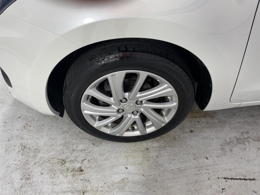 Photo '10' of Suzuki Swift