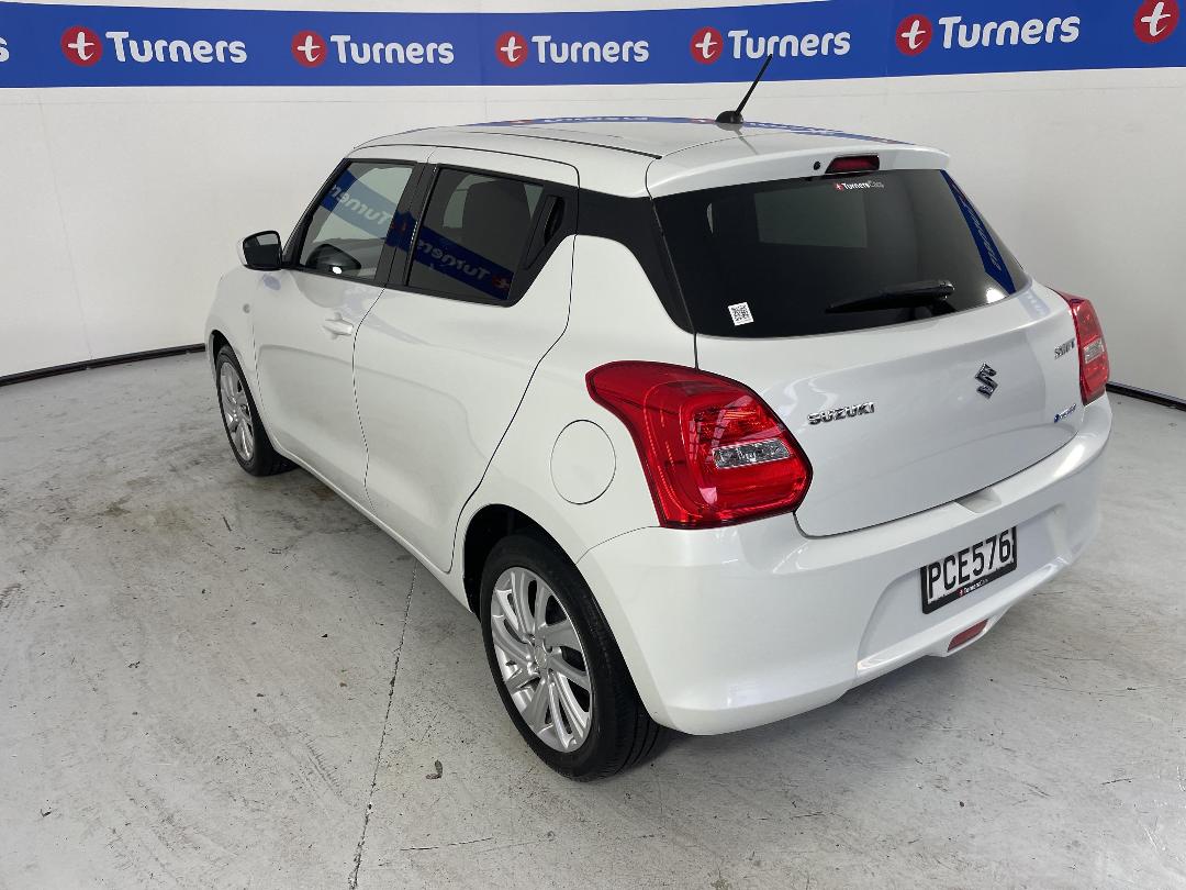 Photo '5' of Suzuki Swift