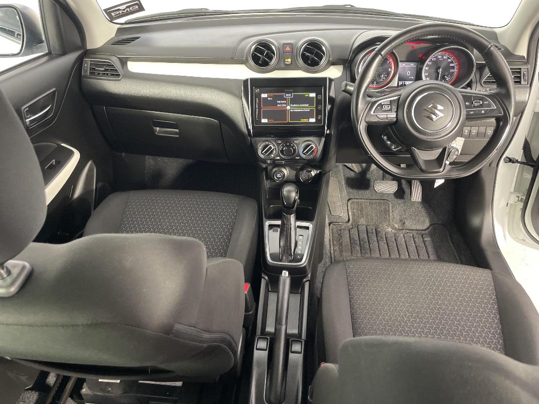 Photo '17' of Suzuki Swift