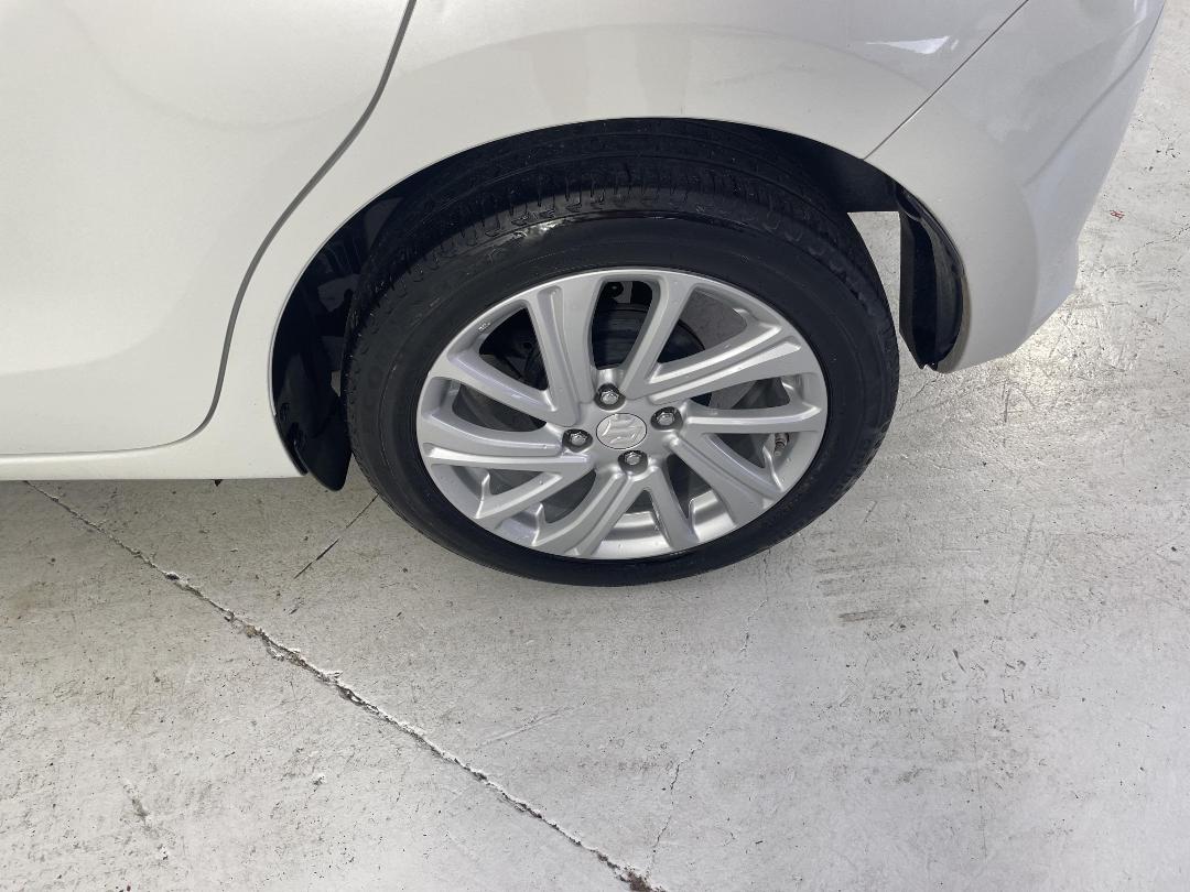 Photo '11' of Suzuki Swift