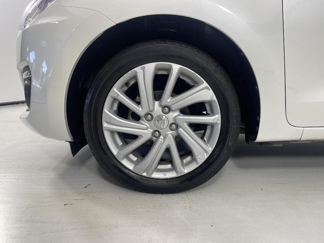 Photo '10' of Suzuki Swift Photo '10' of Suzuki Swift