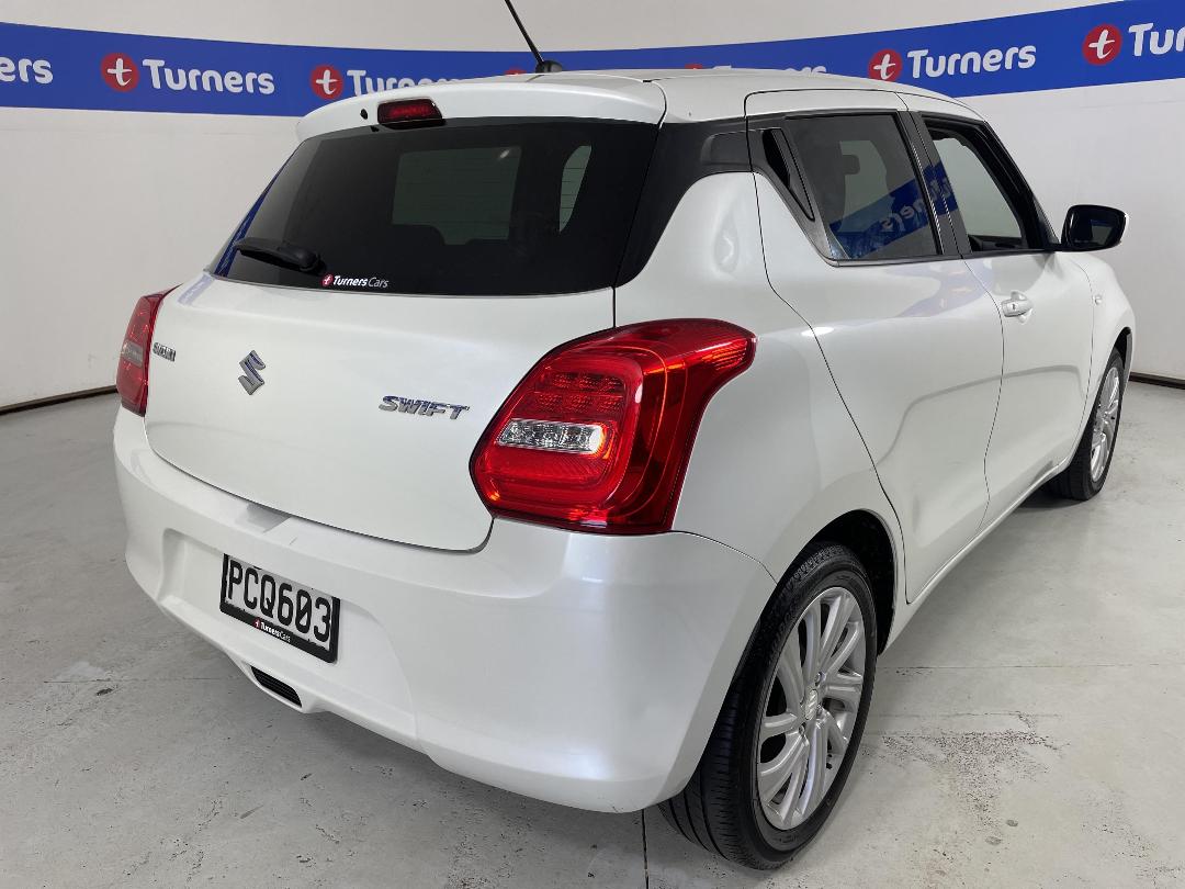 Photo '7' of Suzuki Swift