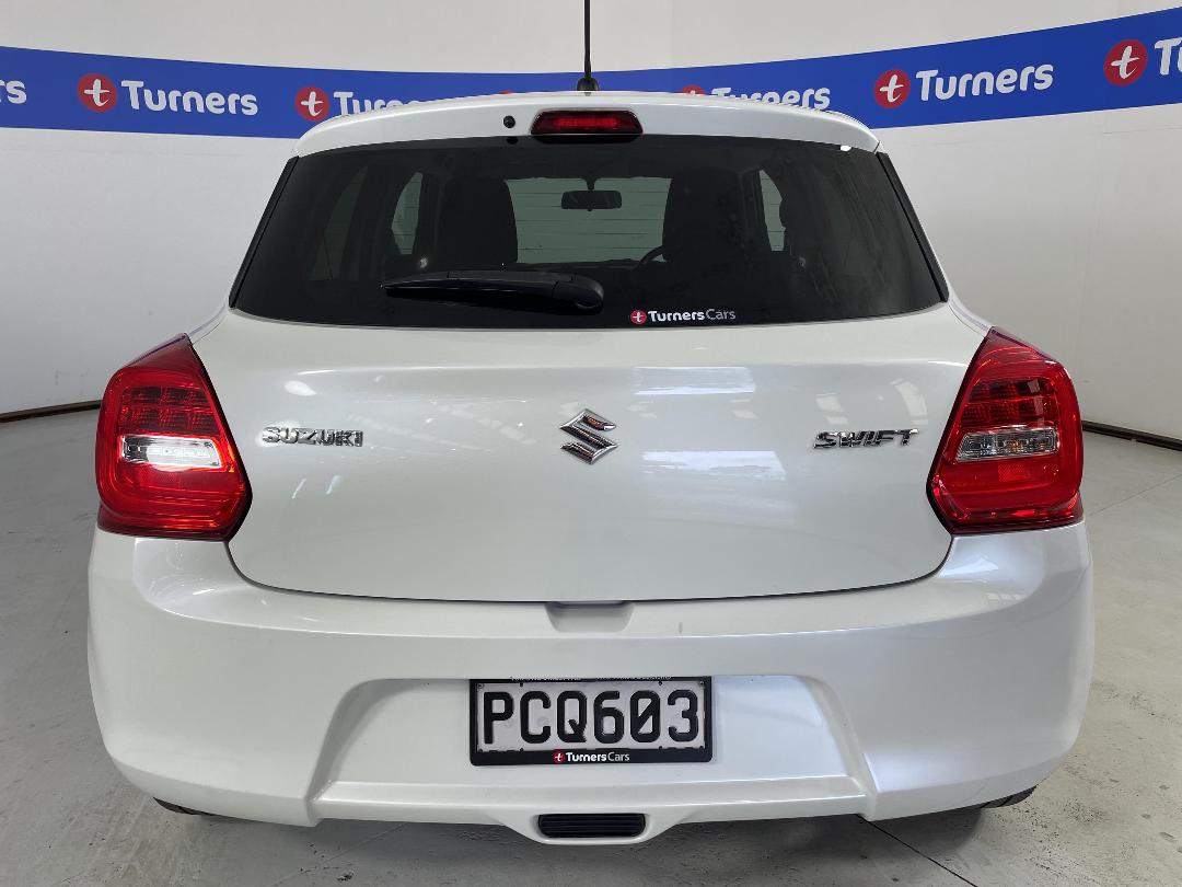 Photo '6' of Suzuki Swift