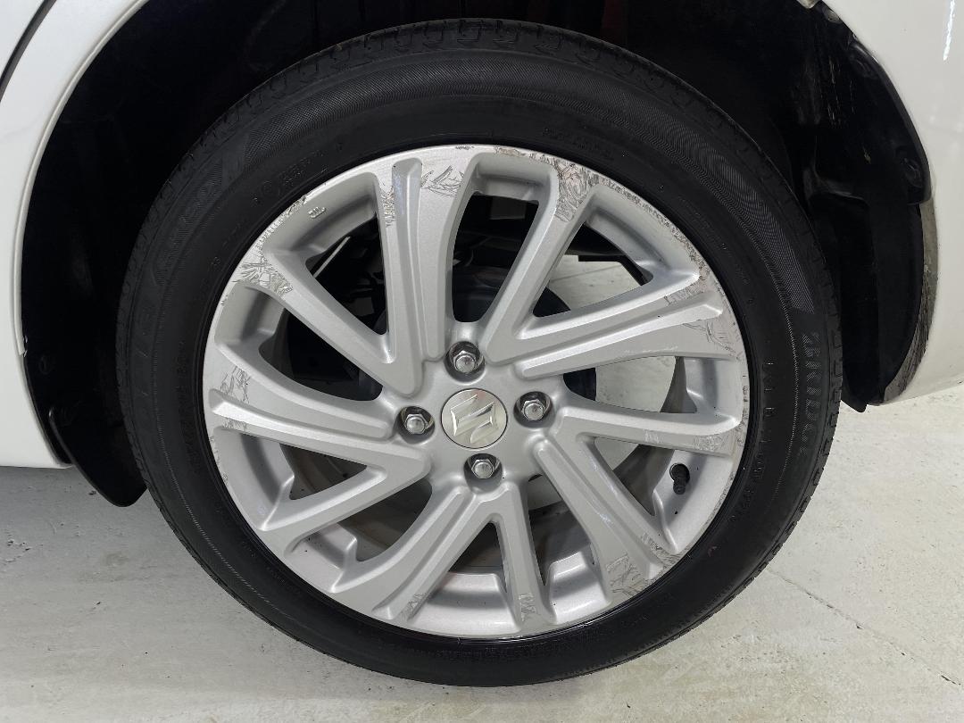 Photo '11' of Suzuki Swift