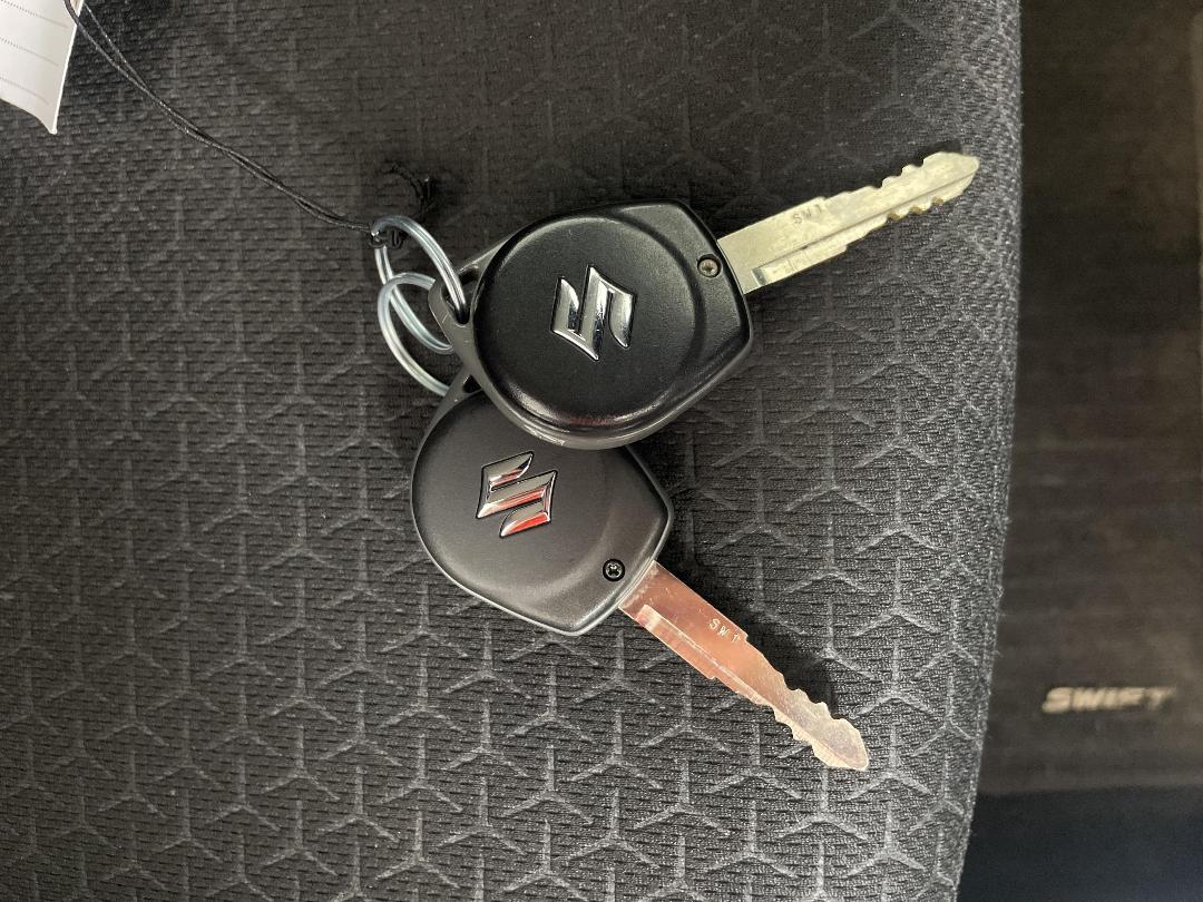 Photo '22' of Suzuki Swift