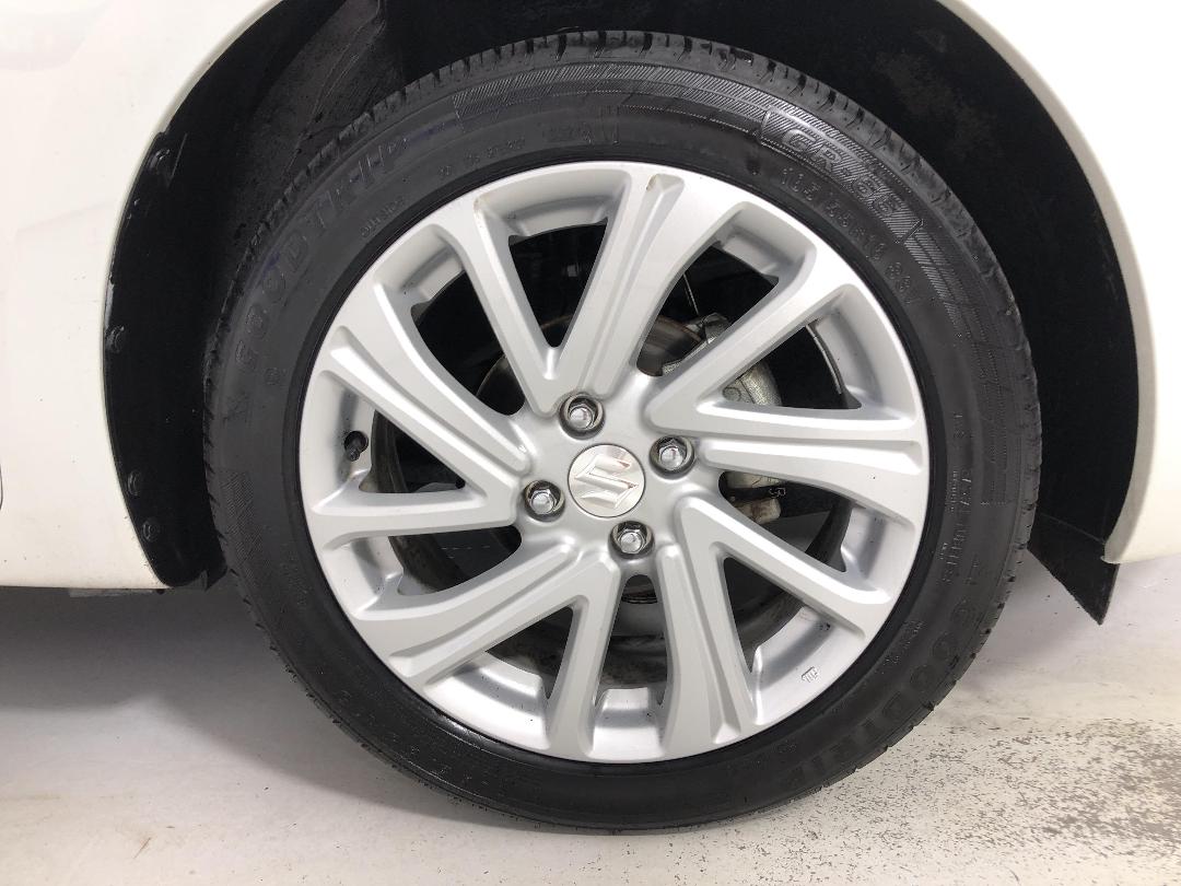 Photo '9' of Suzuki Swift Photo '9' of Suzuki Swift