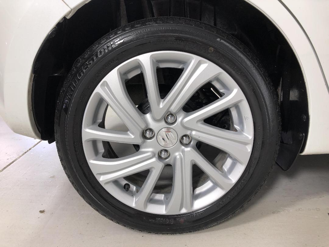 Photo '12' of Suzuki Swift Photo '12' of Suzuki Swift