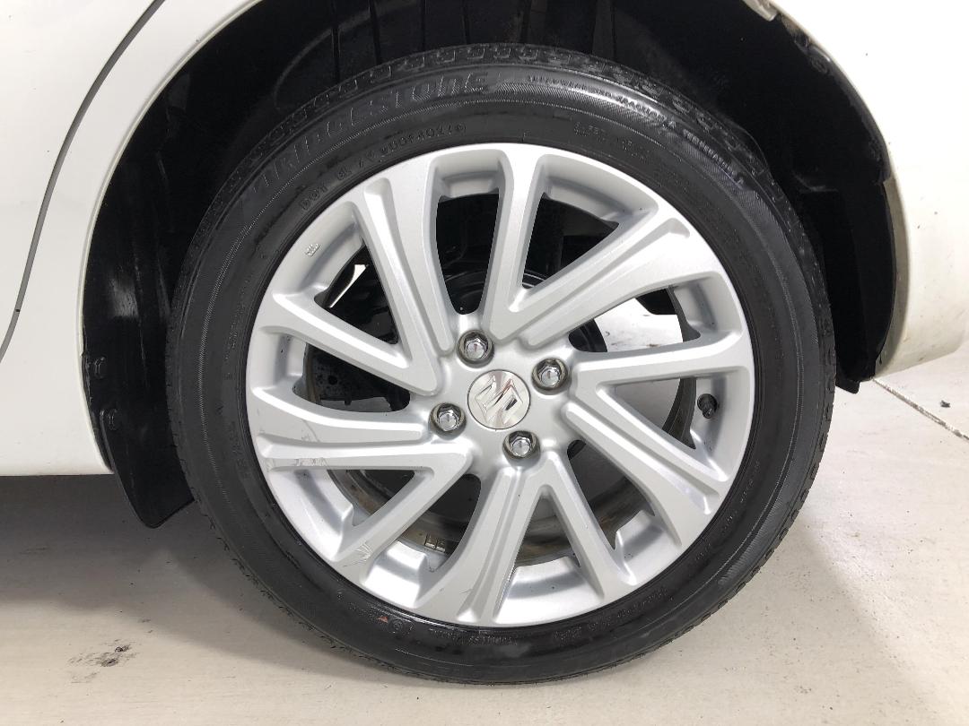 Photo '11' of Suzuki Swift Photo '11' of Suzuki Swift