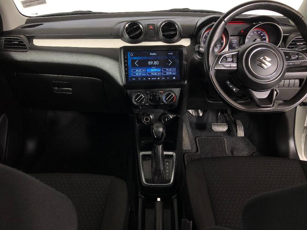 Photo '17' of Suzuki Swift Photo '17' of Suzuki Swift