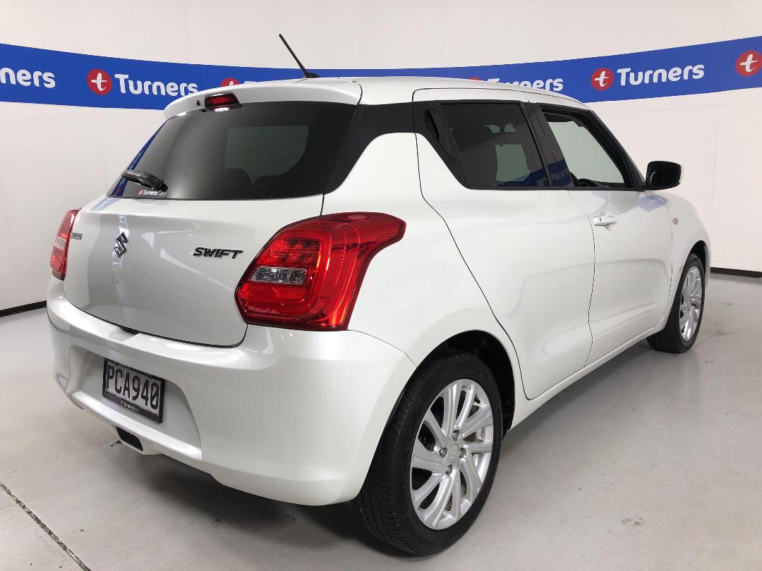 Photo '7' of Suzuki Swift