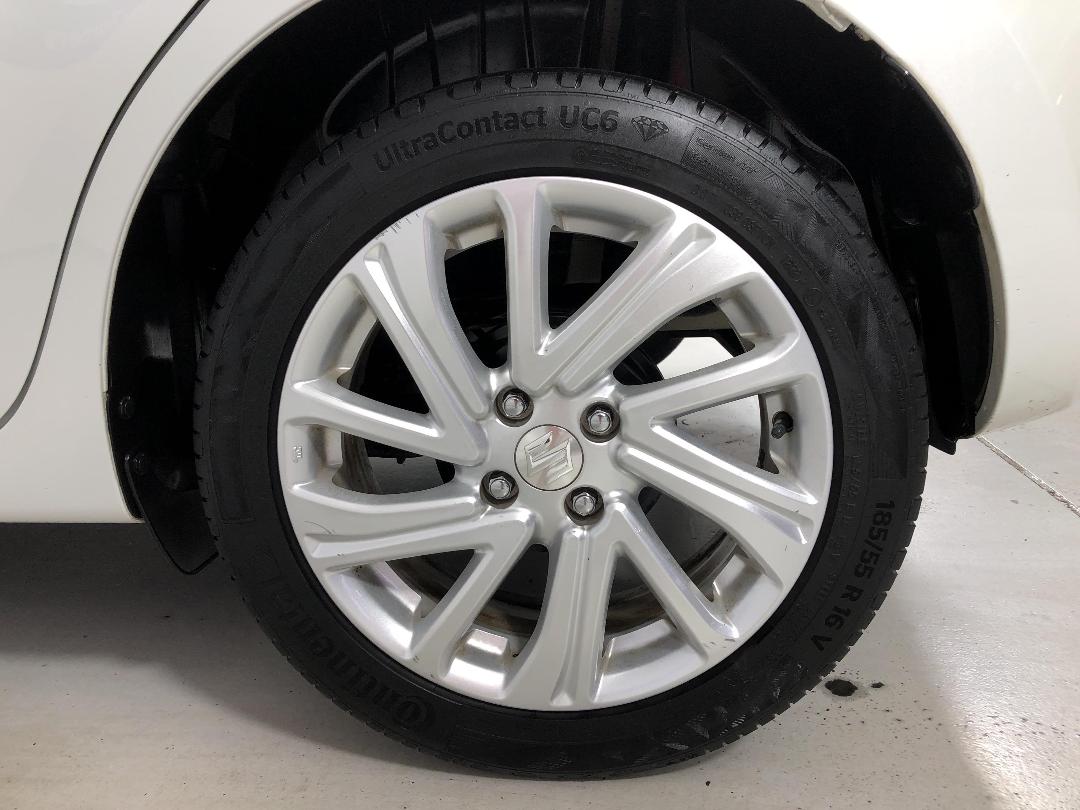 Photo '11' of Suzuki Swift