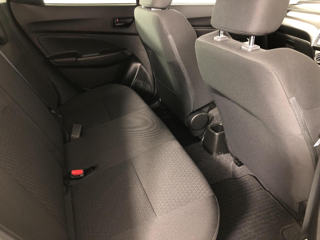 Photo '20' of Suzuki Swift