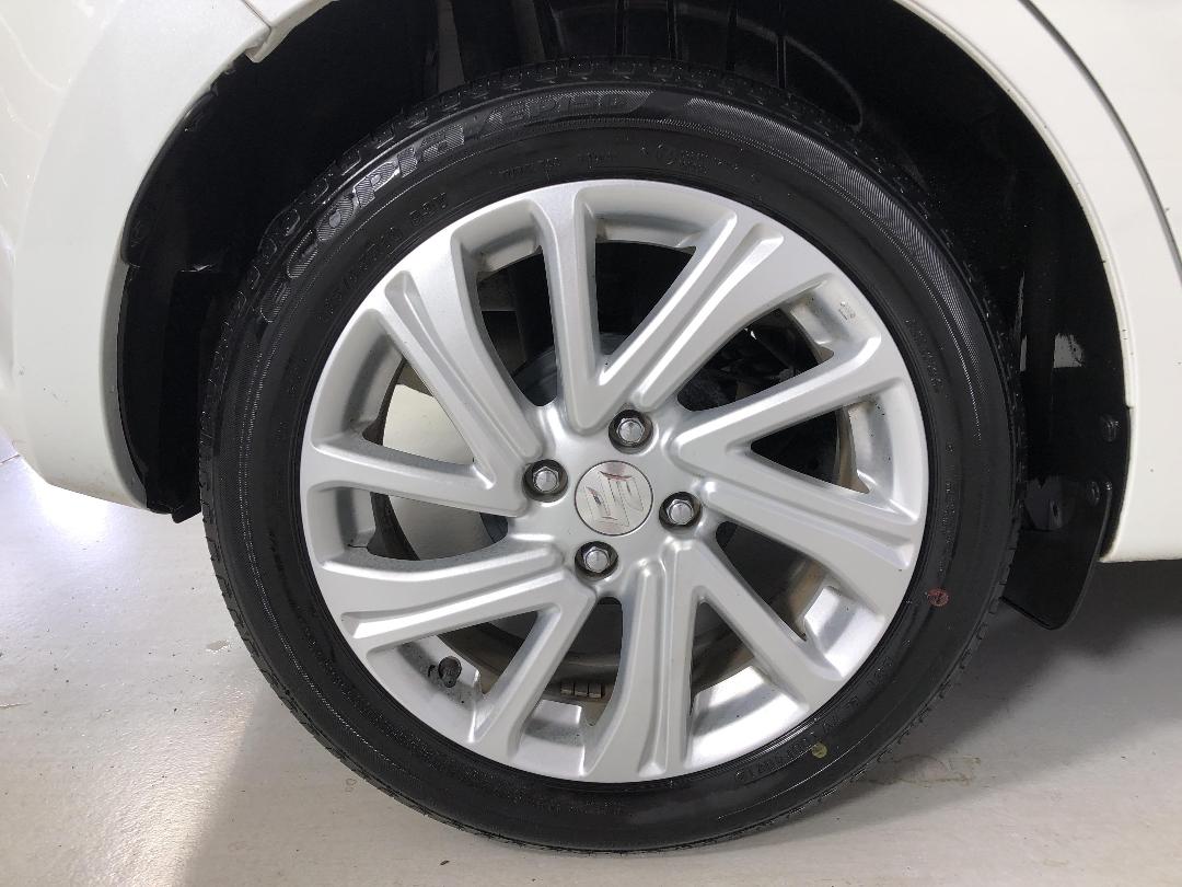 Photo '12' of Suzuki Swift Photo '12' of Suzuki Swift