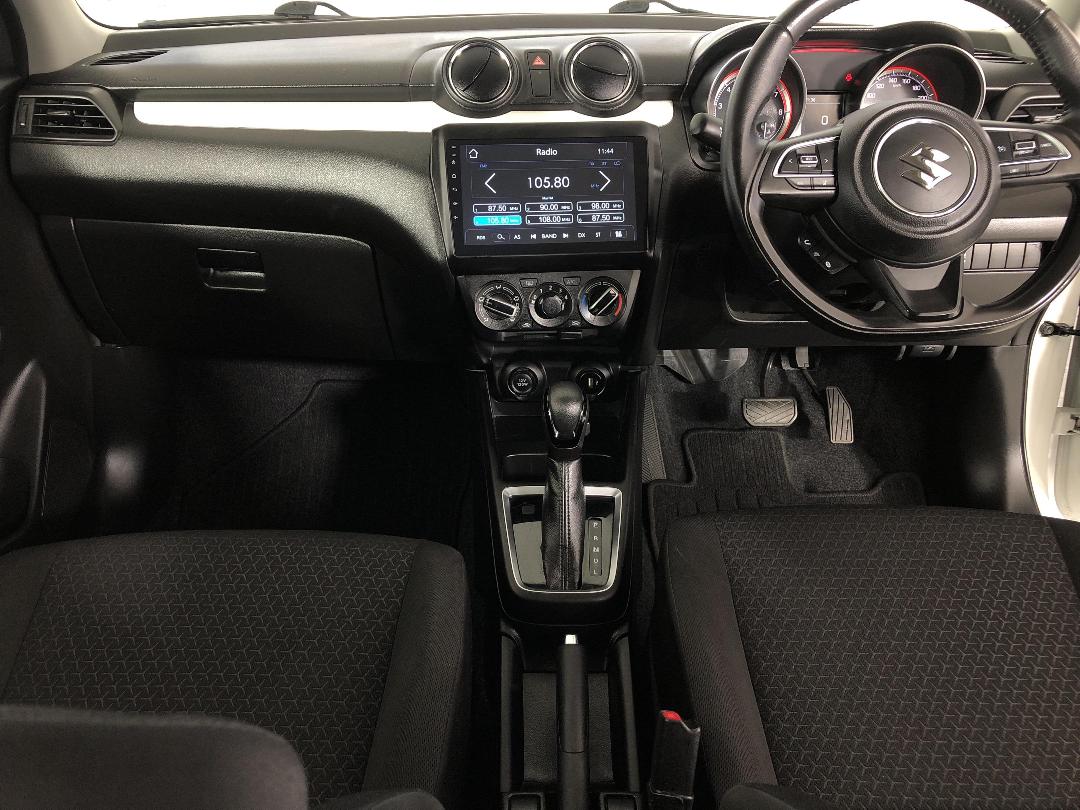 Photo '17' of Suzuki Swift Photo '17' of Suzuki Swift