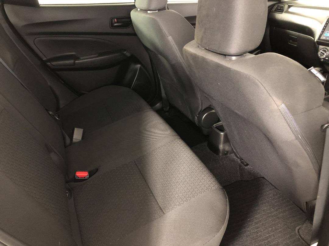 Photo '20' of Suzuki Swift Photo '20' of Suzuki Swift