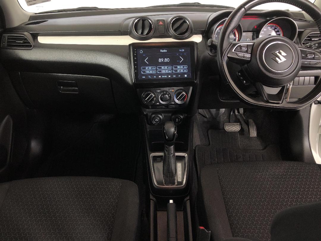 Photo '17' of Suzuki Swift Photo '17' of Suzuki Swift