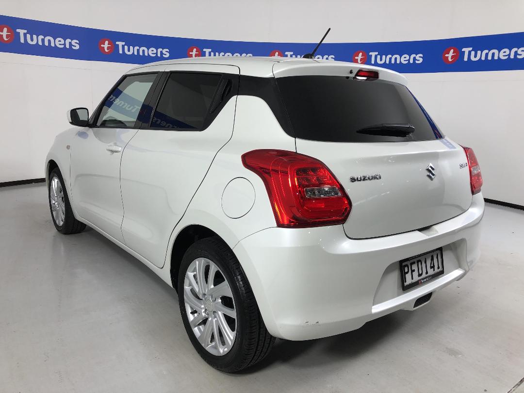 Photo '5' of Suzuki Swift