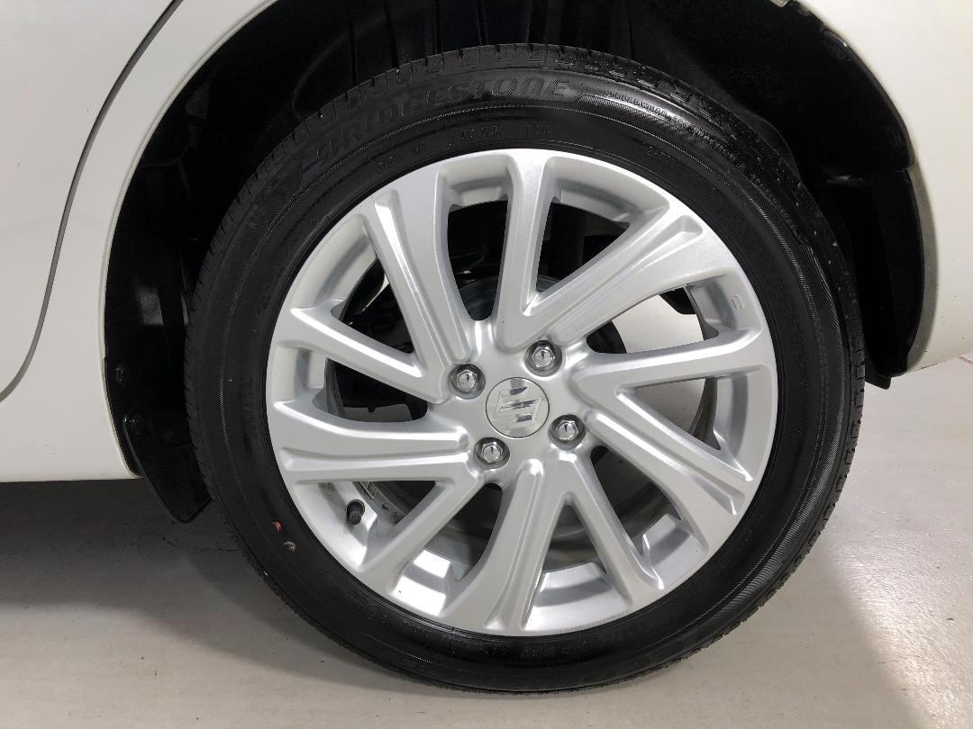 Photo '11' of Suzuki Swift