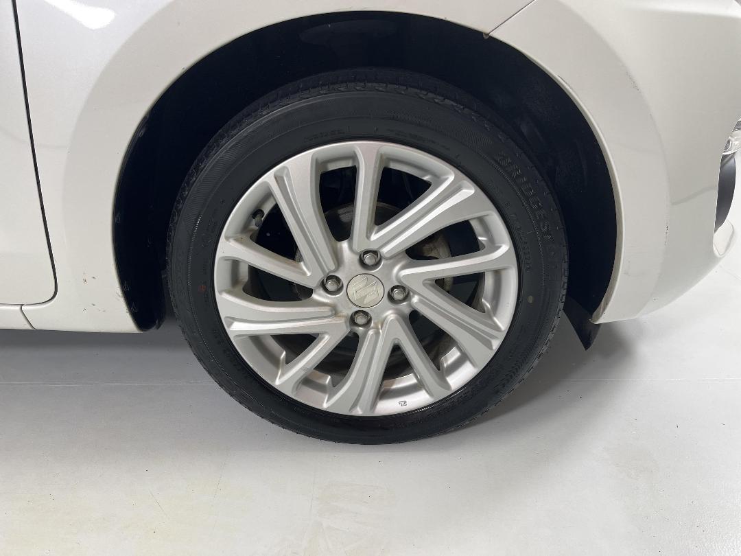 Photo '9' of Suzuki Swift