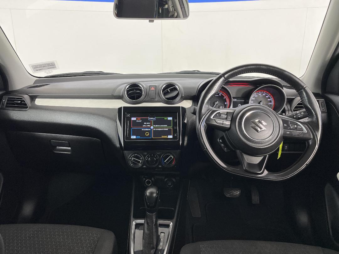 Photo '17' of Suzuki Swift