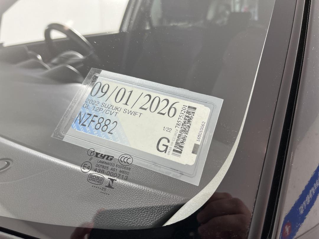 Photo '24' of Suzuki Swift