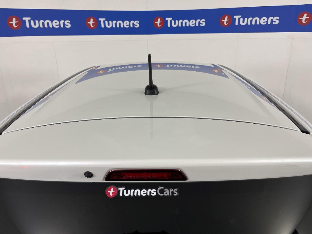 Photo '25' of Suzuki Swift