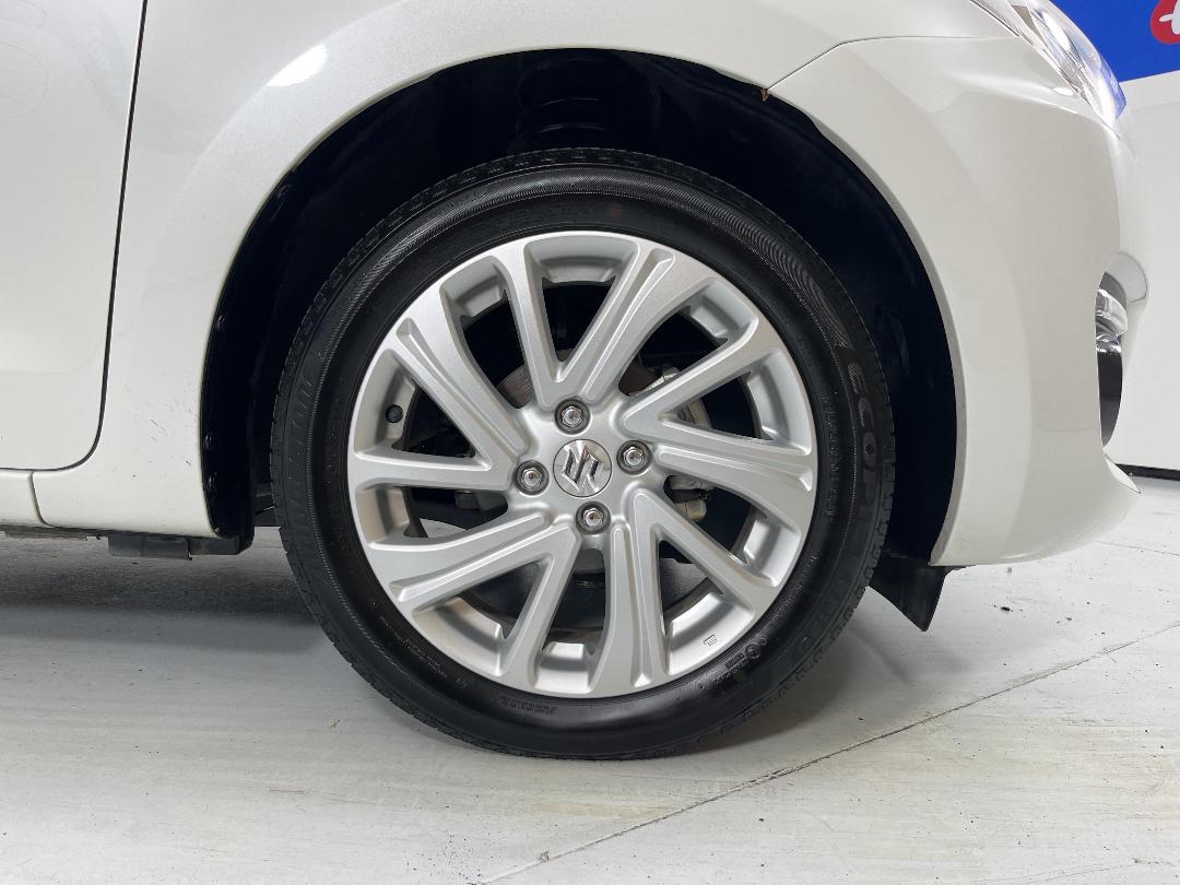 Photo '9' of Suzuki Swift Photo '9' of Suzuki Swift