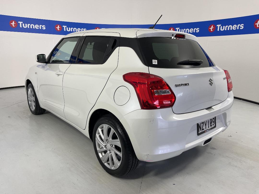 Photo '5' of Suzuki Swift Photo '5' of Suzuki Swift