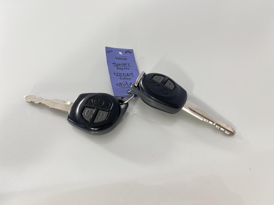 Photo '22' of Suzuki Swift Photo '22' of Suzuki Swift