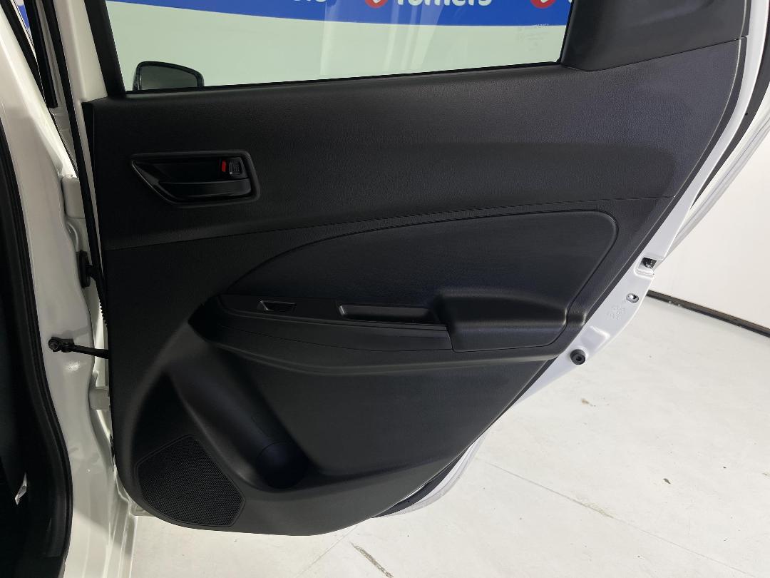 Photo '19' of Suzuki Swift Photo '19' of Suzuki Swift