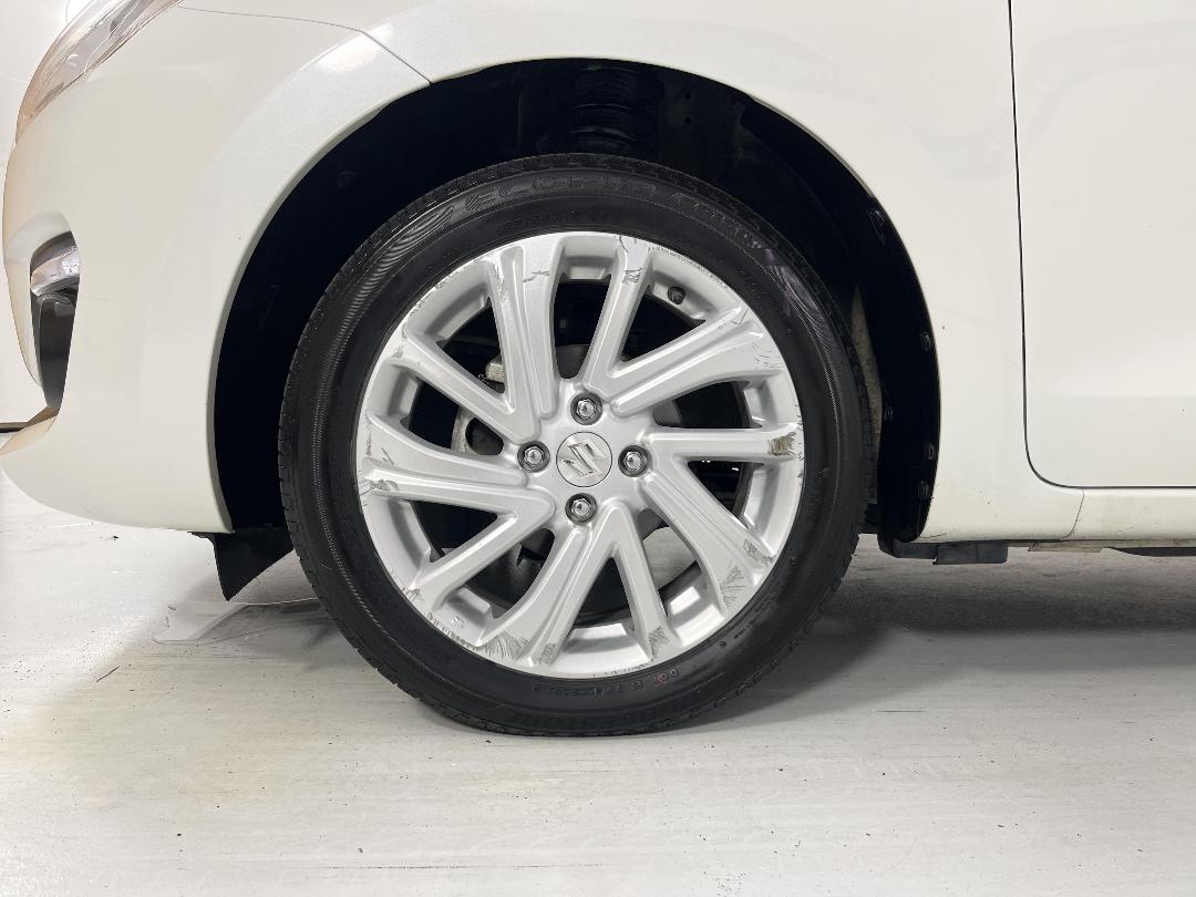 Photo '10' of Suzuki Swift