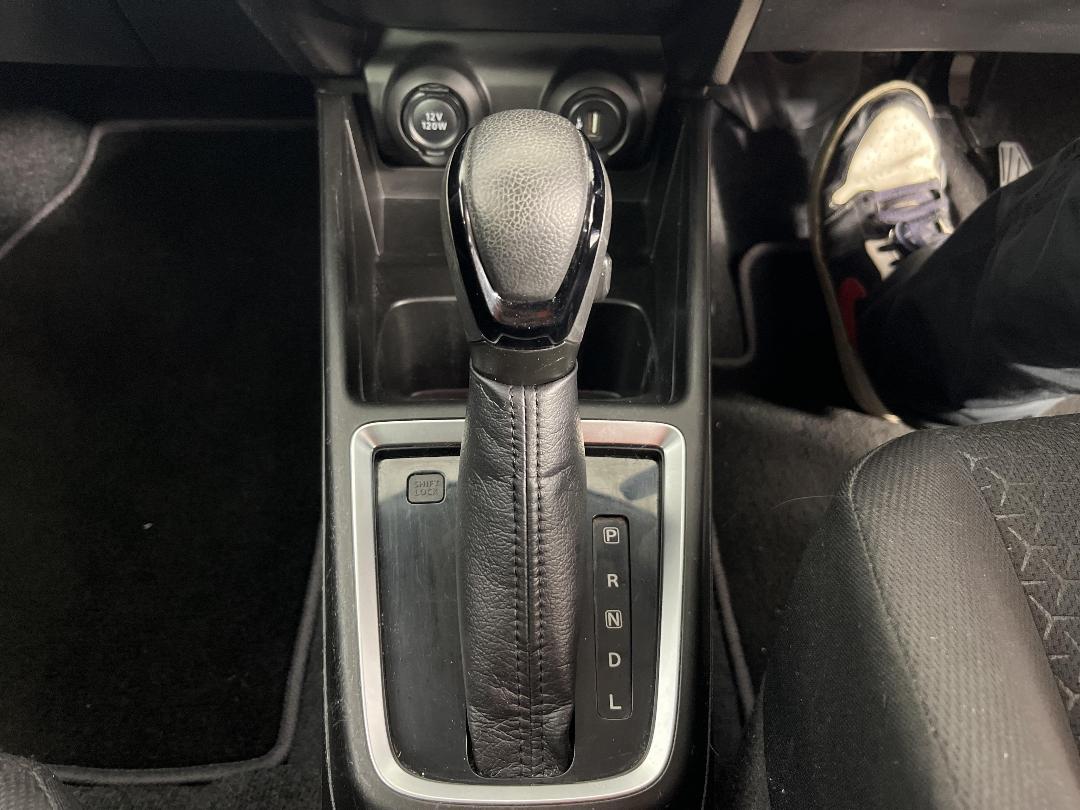 Photo '28' of Suzuki Swift