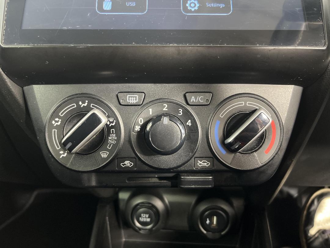 Photo '27' of Suzuki Swift