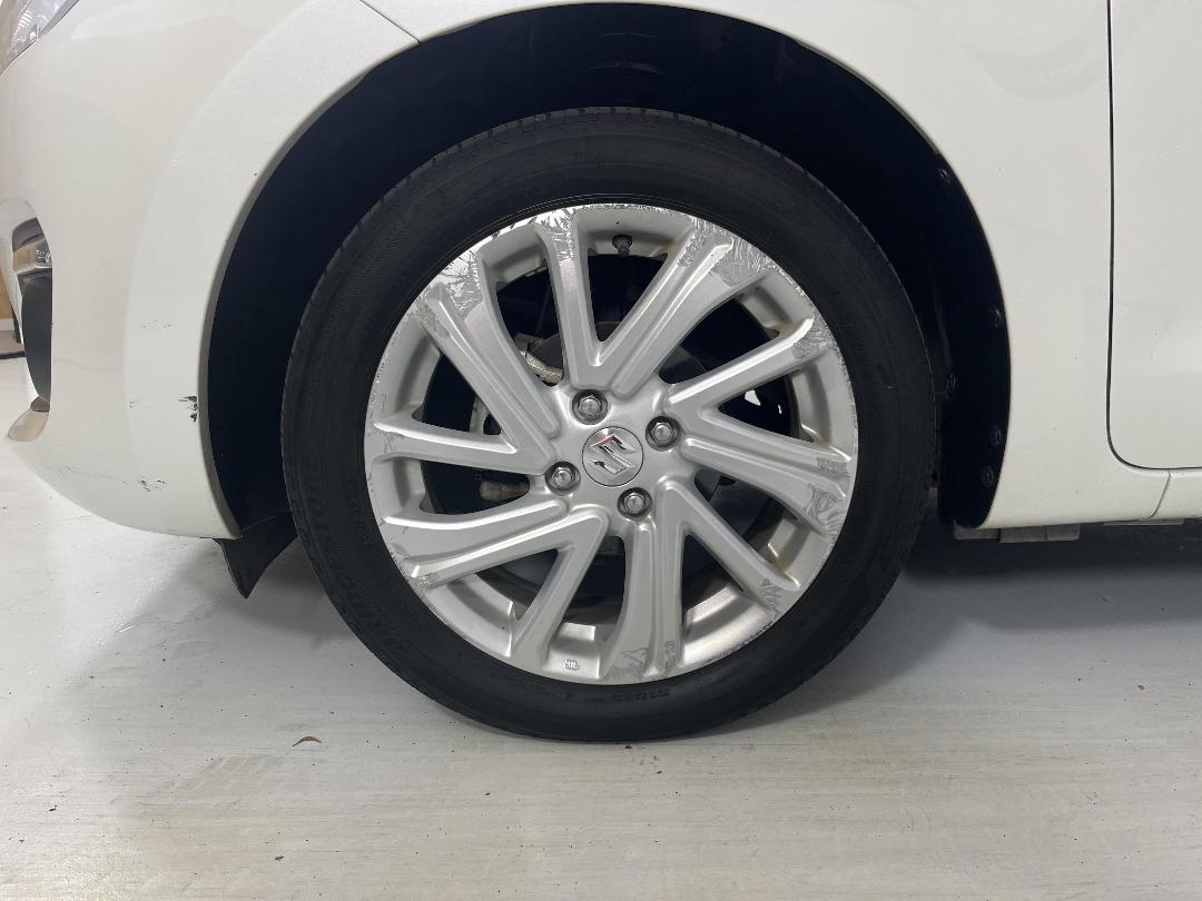 Photo '10' of Suzuki Swift Photo '10' of Suzuki Swift