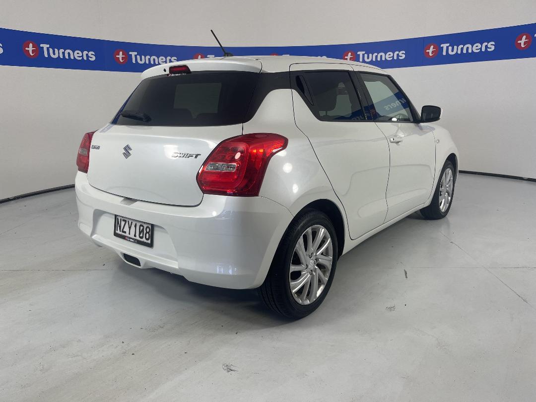 Photo '7' of Suzuki Swift Photo '7' of Suzuki Swift