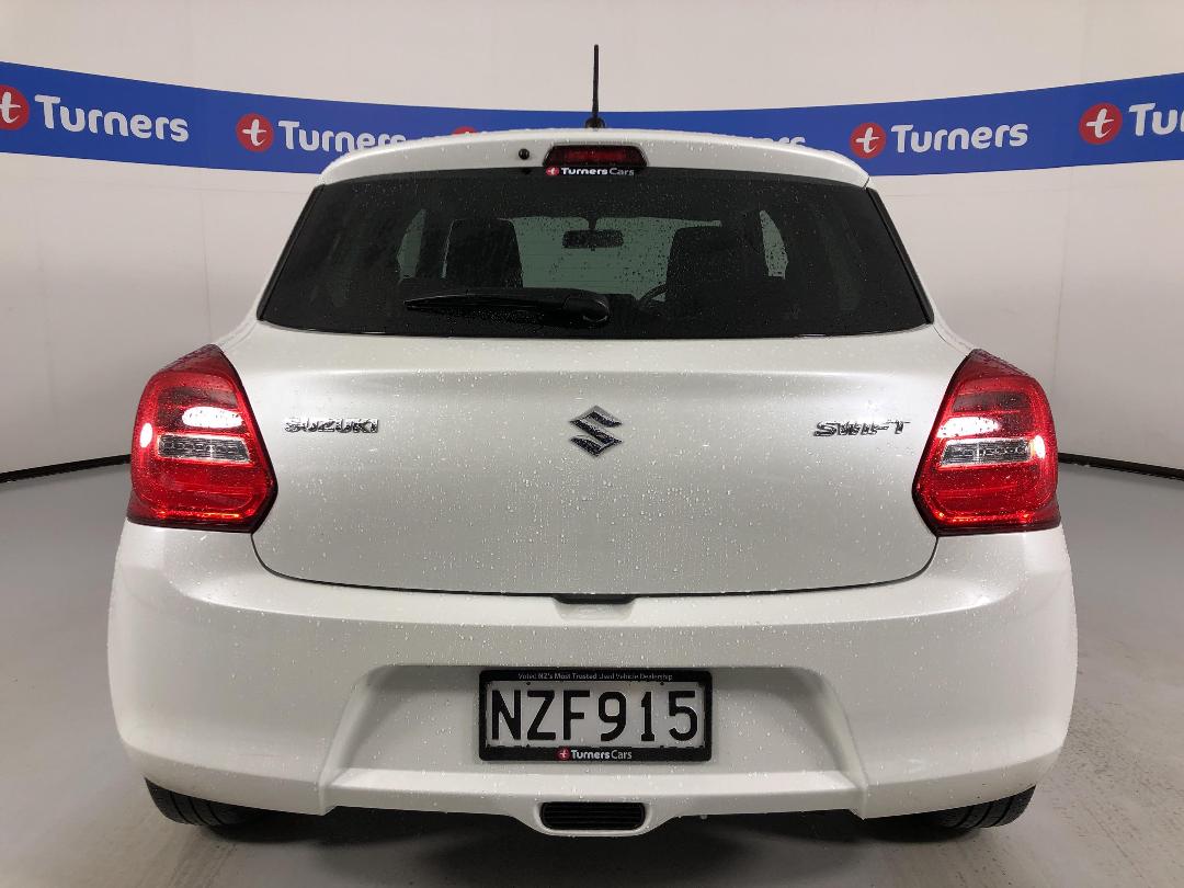 Photo '6' of Suzuki Swift