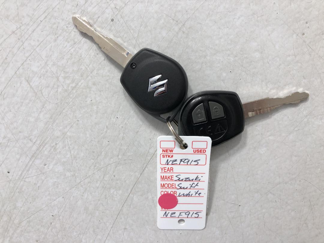 Photo '22' of Suzuki Swift