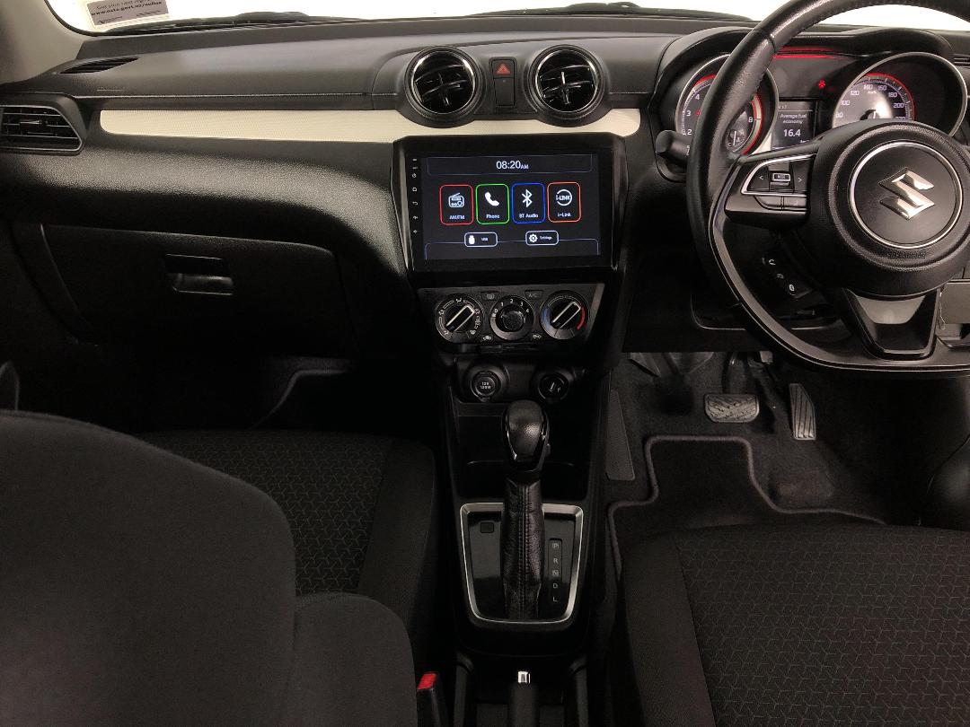 Photo '17' of Suzuki Swift