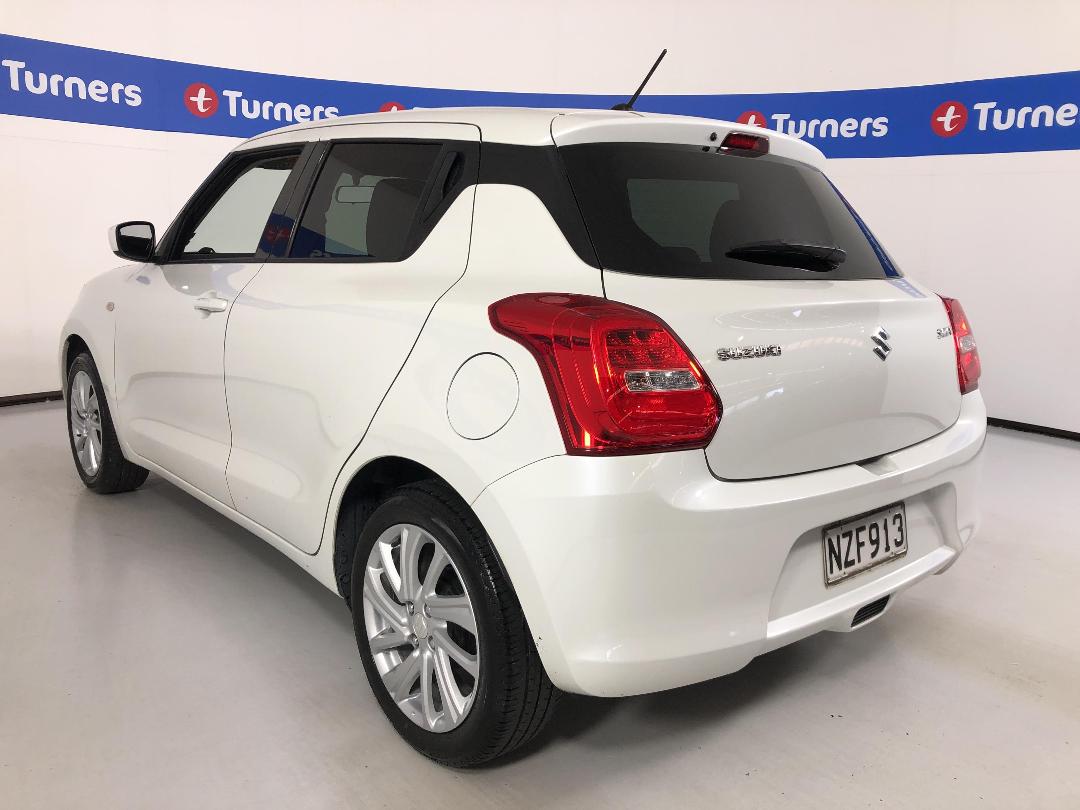 Photo '5' of Suzuki Swift