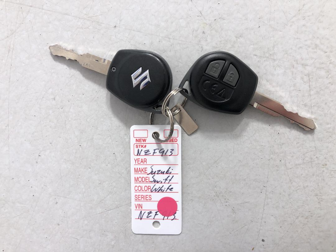 Photo '22' of Suzuki Swift