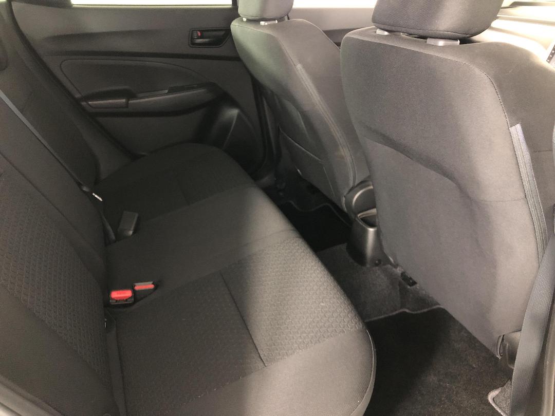 Photo '20' of Suzuki Swift