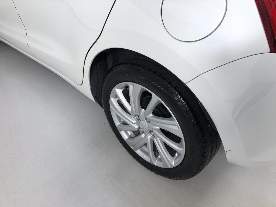 Photo '27' of Suzuki Swift