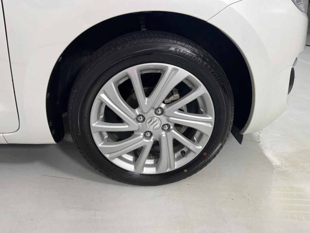 Photo '9' of Suzuki Swift