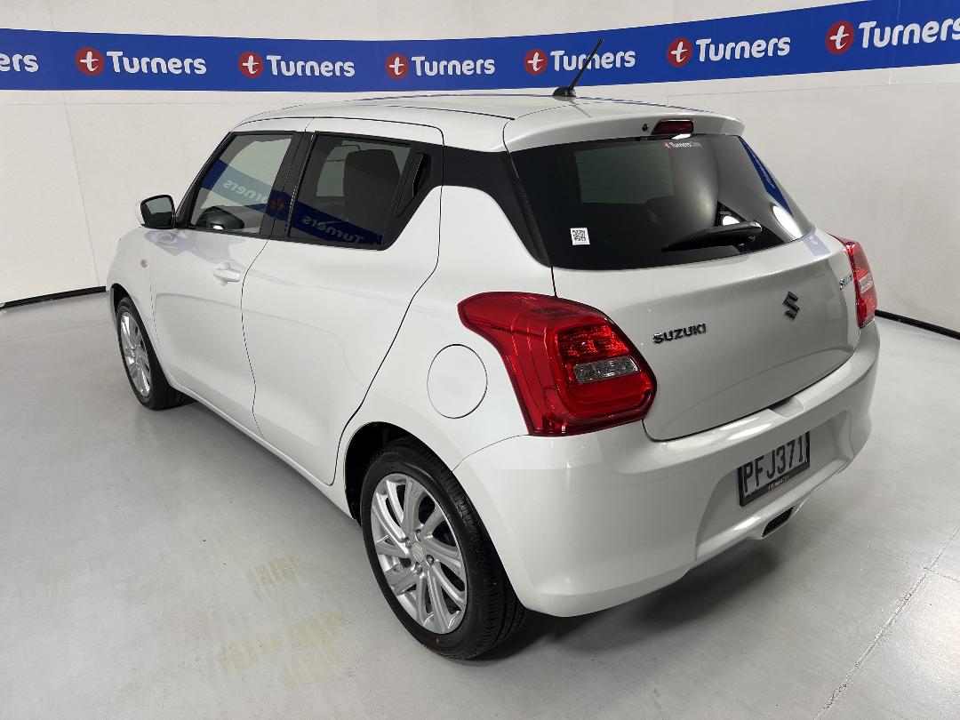 Photo '5' of Suzuki Swift